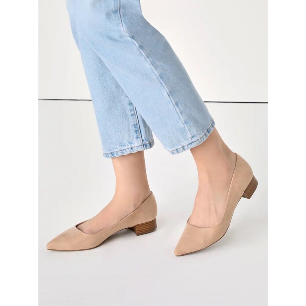 Lulus Women's Alessia Light Nude Suede Low Pointed-Toe Heels 7.5